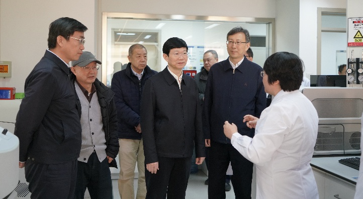 李利在中检院调研药品监管科学研究应用工作（安控新能）